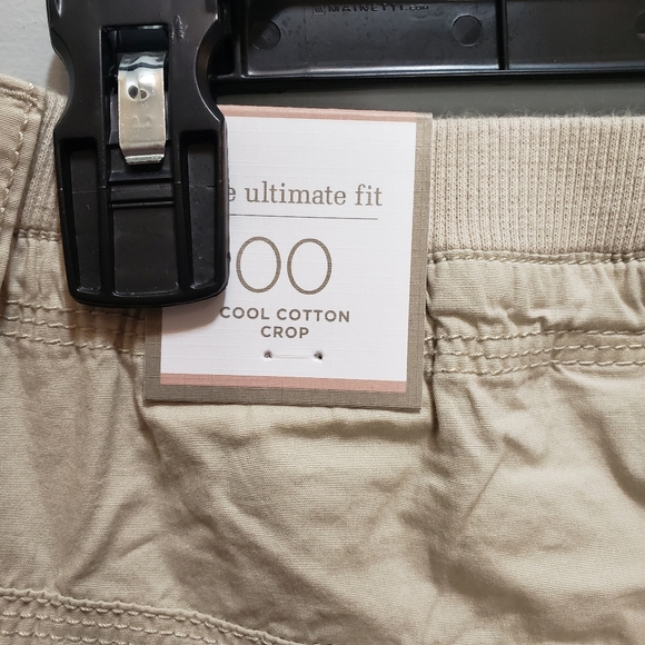 Chico's Amelia Crop Cargo Pant Putty Size XS NWT! CROP CARGO PANTS 29" Waist - Picture 6 of 15